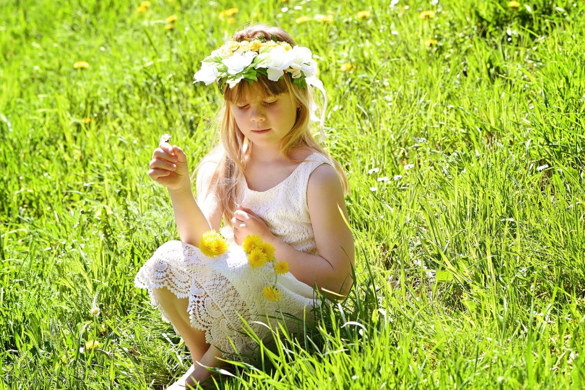Crown of the natural flower for First Communion in events First communion